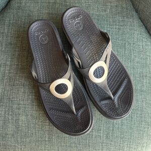 CROCS Silver Ring Black Wedges High Heels Sandals Comfort Slides women’s 8 EUC